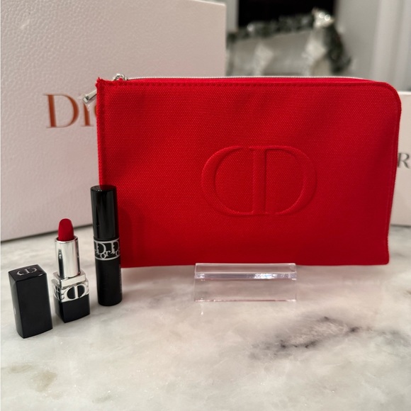 New Dior Cosmetic Pouch with Mini Lipstick and Mascara. - Picture 2 of 2